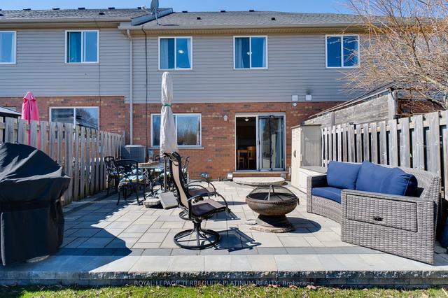4 Curzon Cres, House attached with 3 bedrooms, 3 bathrooms and 2 parking in Guelph ON | Image 31