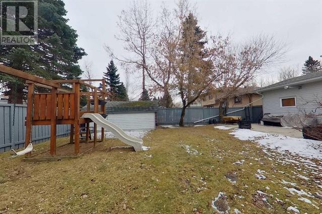908 14 Avenue Se, House detached with 4 bedrooms, 2 bathrooms and 5 parking in Slave Lake AB | Image 39