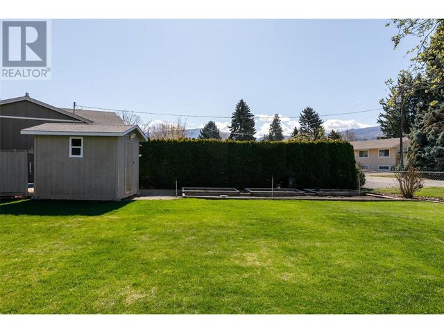 4447 Pinegrove Road, House detached with 5 bedrooms, 2 bathrooms and 4 parking in Kelowna BC | Image 13