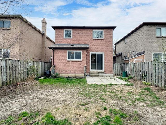 32 Fisher Cres, House detached with 3 bedrooms, 1 bathrooms and 3 parking in Ajax ON | Image 26