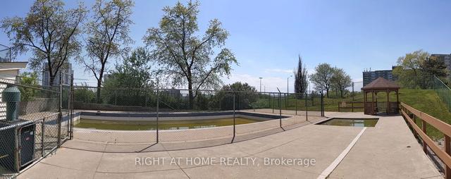 801 - 5 Parkway Forest Dr, Condo with 3 bedrooms, 2 bathrooms and 1 parking in Toronto ON | Image 18