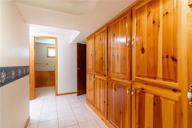 323 East 31st Street, House detached with 3 bedrooms, 2 bathrooms and 2 parking in Hamilton ON | Image 33