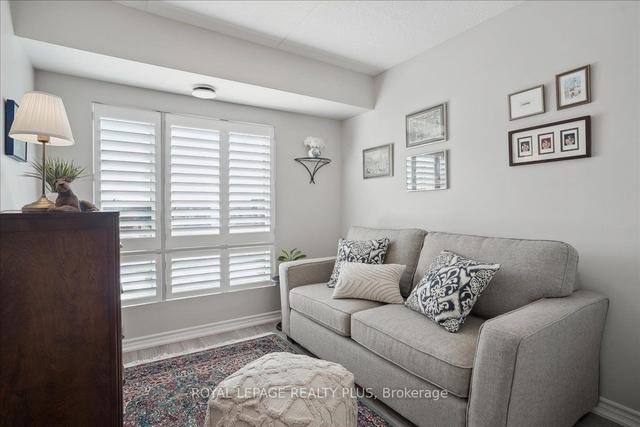 308 - 45 Kingsbury Sq, Condo with 2 bedrooms, 1 bathrooms and 1 parking in Guelph ON | Image 10