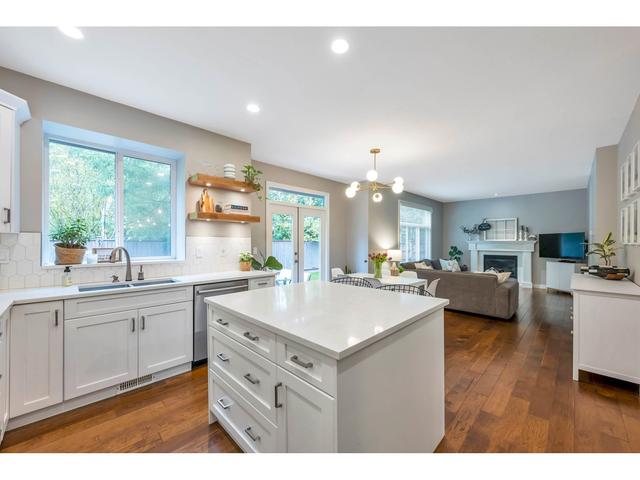 9542 218 Street, House detached with 4 bedrooms, 4 bathrooms and 4 parking in Langley BC | Image 13