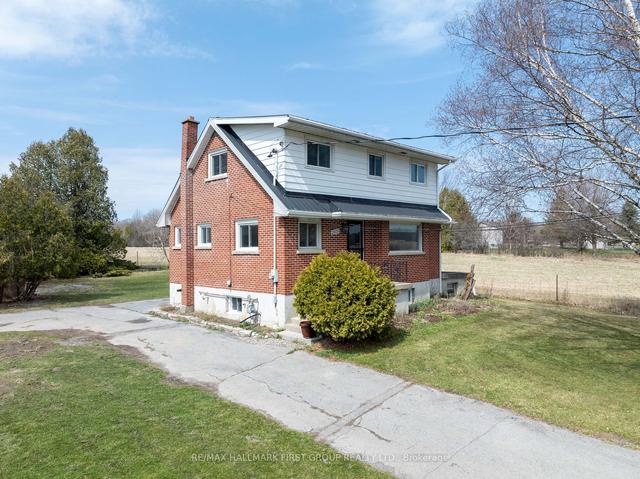 2057 Sydenham Rd, House detached with 3 bedrooms, 2 bathrooms and 6 parking in Kingston ON | Image 26