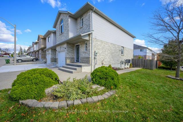 4 Vennio Lane, House semidetached with 3 bedrooms, 4 bathrooms and 3 parking in Hamilton ON | Image 12