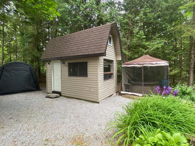 75 Mcguire Beach Rd, House detached with 2 bedrooms, 1 bathrooms and 6 parking in Kawartha Lakes ON | Image 19