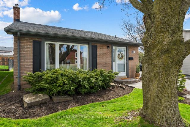 27 Roser Cres, House detached with 3 bedrooms, 2 bathrooms and 5 parking in Clarington ON | Image 23
