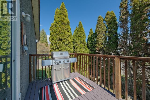 1193 Lawson Avenue, House detached with 4 bedrooms, 3 bathrooms and 3 parking in Kelowna BC | Image 25