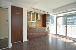 2412 - 14 York St, Condo with 1 bedrooms, 1 bathrooms and 0 parking in Toronto ON | Image 4