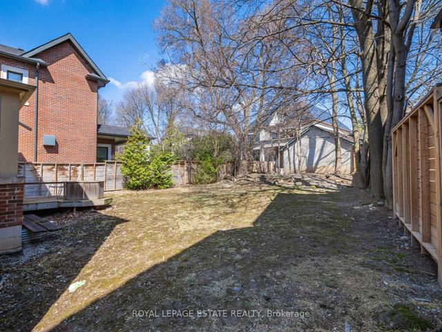 54 Strathearn Rd, House detached with 4 bedrooms, 3 bathrooms and 3 parking in Toronto ON | Image 5