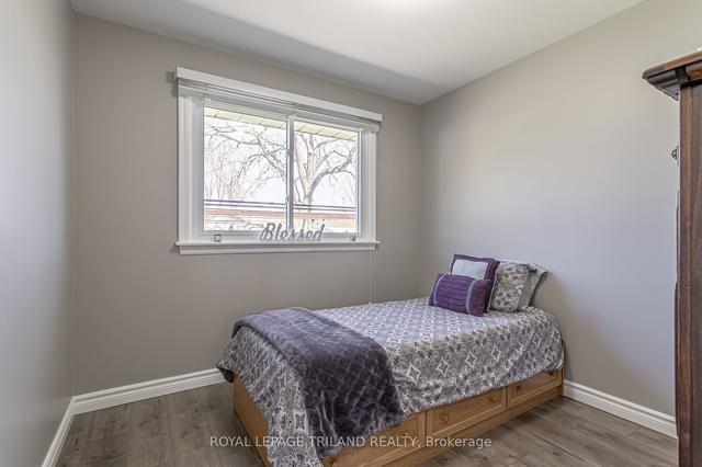 1748 Trafalgar St, House detached with 3 bedrooms, 2 bathrooms and 5 parking in London ON | Image 6