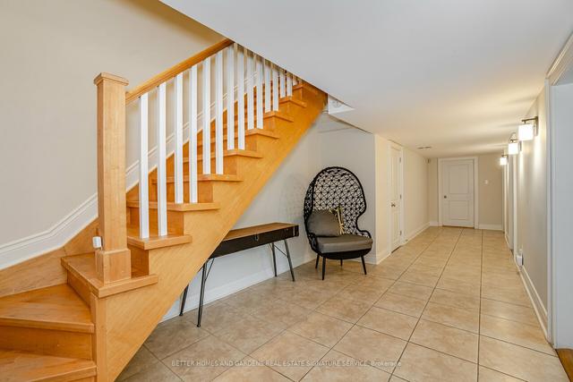 1590 Pinetree Cres, House detached with 3 bedrooms, 3 bathrooms and 10 parking in Mississauga ON | Image 17