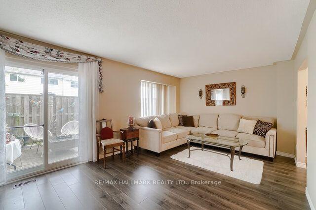 3 - 2226 Upper Middle Rd, Townhouse with 3 bedrooms, 4 bathrooms and 2 parking in Burlington ON | Image 5