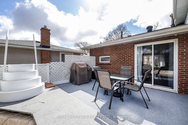 924 Dublin St, House detached with 4 bedrooms, 2 bathrooms and 3 parking in Whitby ON | Image 24