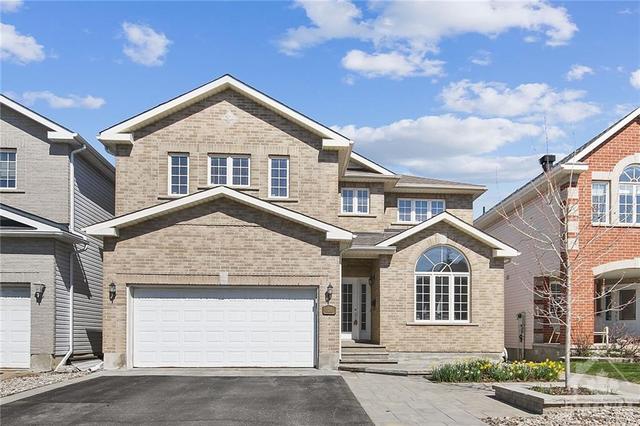 128 Oakfield Crescent, House detached with 4 bedrooms, 4 bathrooms and 4 parking in Ottawa ON | Image 1
