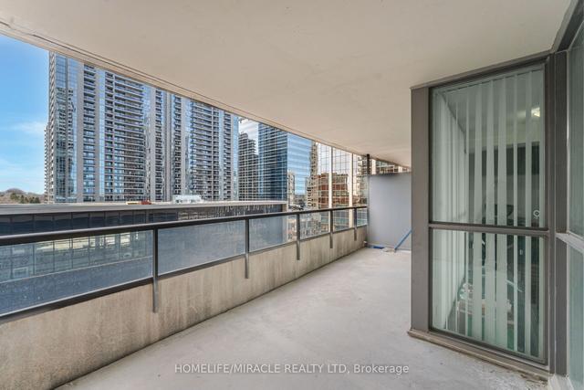 1011 - 23 Hollywood Ave, Condo with 1 bedrooms, 1 bathrooms and 1 parking in Toronto ON | Image 15
