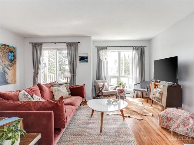 204 Briston Private, House attached with 3 bedrooms, 3 bathrooms and 1 parking in Ottawa ON | Image 5