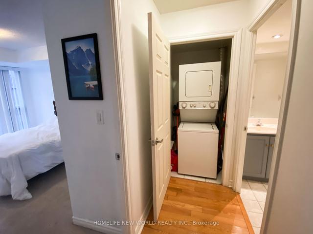 725 - 270 Wellington St W, Condo with 1 bedrooms, 1 bathrooms and 0 parking in Toronto ON | Image 5