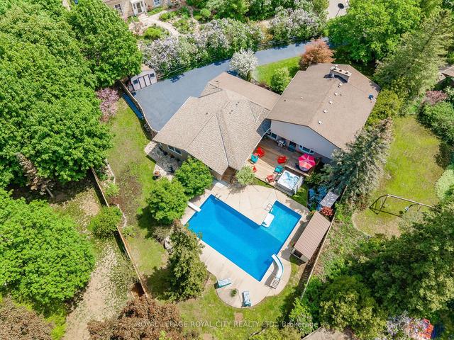 9 Heather Ave, House detached with 5 bedrooms, 5 bathrooms and 12 parking in Guelph ON | Image 26