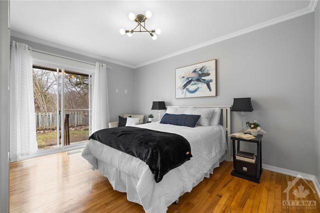 2561 Hanlon Avenue, House detached with 4 bedrooms, 2 bathrooms and 4 parking in Ottawa ON | Image 11