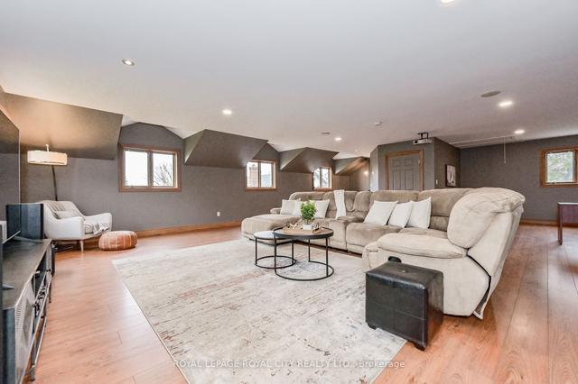 7242 Wellington Rd 17 Rd, House detached with 4 bedrooms, 2 bathrooms and 13 parking in Mapleton ON | Image 17