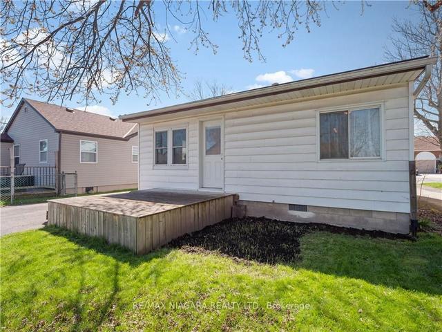 53 Mary St, House detached with 2 bedrooms, 1 bathrooms and 4 parking in Fort Erie ON | Image 25