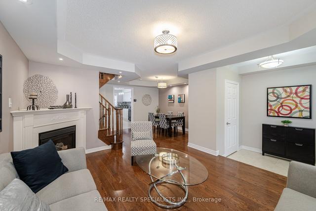 239 Littlewood Dr, House semidetached with 3 bedrooms, 3 bathrooms and 2 parking in Oakville ON | Image 36