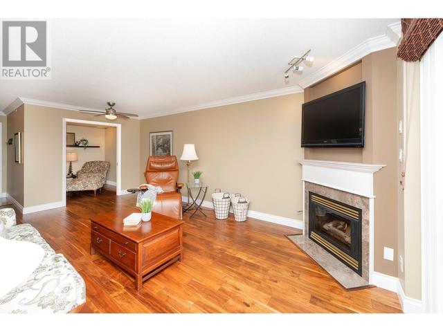 1704 - 612 Sixth Street, Condo with 1 bedrooms, 2 bathrooms and 1 parking in New Westminster BC | Image 10