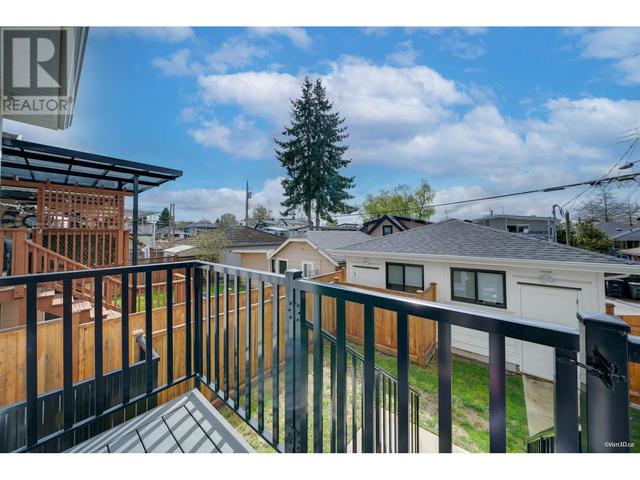 126 E 45th Avenue, House detached with 4 bedrooms, 4 bathrooms and 2 parking in Vancouver BC | Image 11