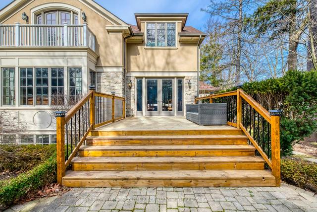 376 Lakeshore Rd W, House detached with 3 bedrooms, 4 bathrooms and 6 parking in Oakville ON | Image 22