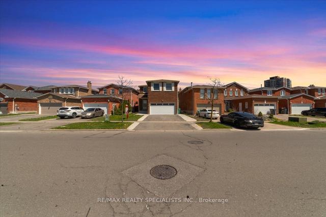 34 Windmill Blvd, House detached with 4 bedrooms, 4 bathrooms and 6 parking in Brampton ON | Image 25