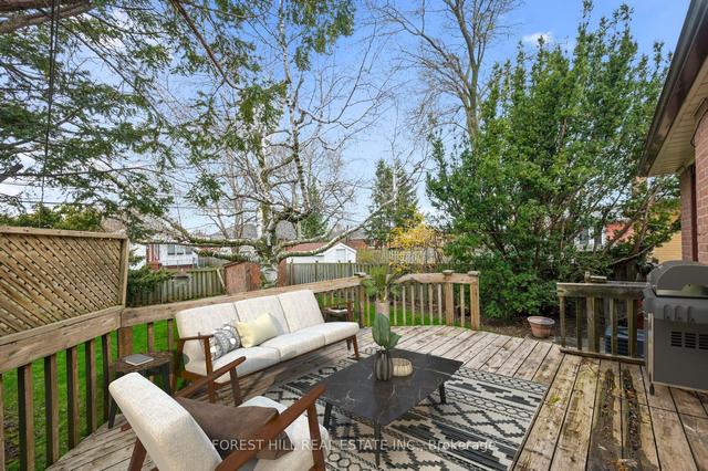 18 Gilroy Dr, House detached with 3 bedrooms, 2 bathrooms and 3 parking in Toronto ON | Image 15