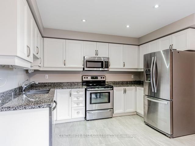 178 Queen St W, House detached with 3 bedrooms, 4 bathrooms and 3 parking in Mississauga ON | Image 31