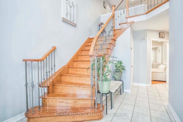 8 Alfonso Cres, House detached with 4 bedrooms, 4 bathrooms and 6 parking in Brampton ON | Image 36