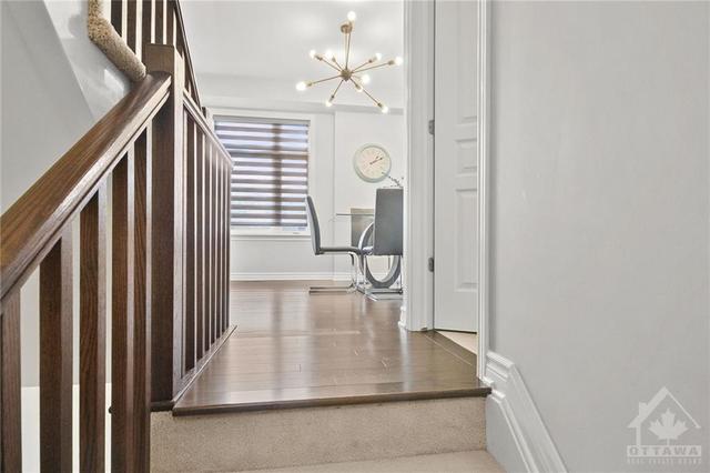 50 Spicebush Place, Townhouse with 3 bedrooms, 4 bathrooms and 2 parking in Ottawa ON | Image 4