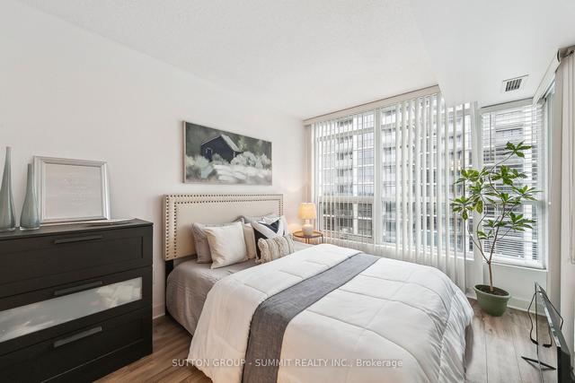 1111 - 15 Singer Crt, Condo with 1 bedrooms, 2 bathrooms and 1 parking in Toronto ON | Image 10