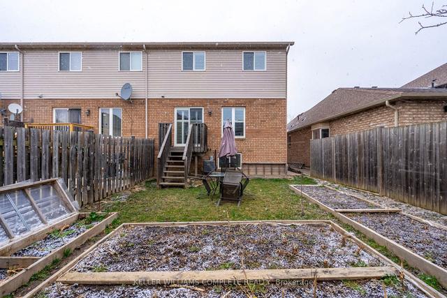 84 Hannon Cres, House attached with 3 bedrooms, 2 bathrooms and 3 parking in Hamilton ON | Image 30