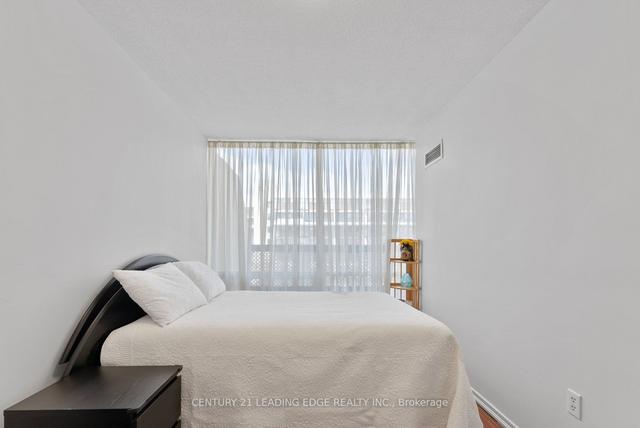 224 - 2 Valhalla Inn Rd, Condo with 3 bedrooms, 3 bathrooms and 1 parking in Toronto ON | Image 9
