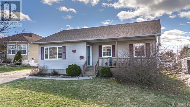32 Theresa Street, House detached with 4 bedrooms, 1 bathrooms and null parking in Fredericton NB | Image 1