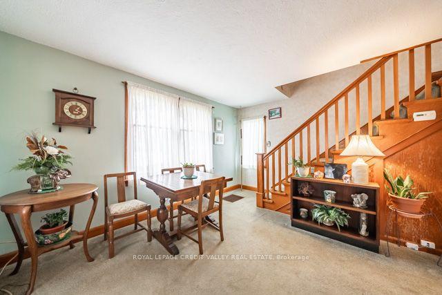 42 Beech St, House detached with 3 bedrooms, 1 bathrooms and 4 parking in Brampton ON | Image 6