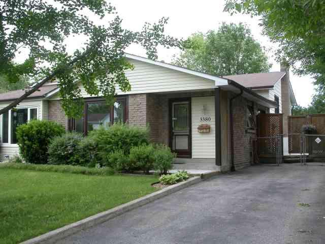 3380 Masthead Cres, House semidetached with 3 bedrooms, 2 bathrooms and 2 parking in Mississauga ON | Image 1