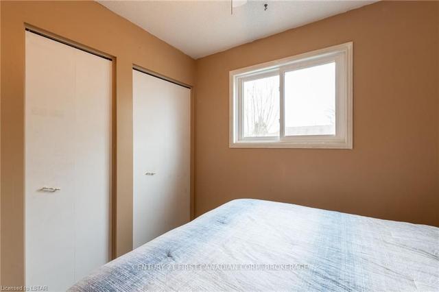 174 Portsmouth Cres, House detached with 2 bedrooms, 1 bathrooms and 4 parking in London ON | Image 15