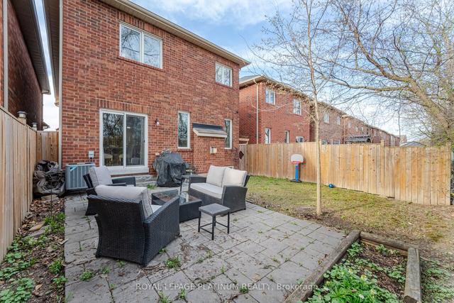 13 Isaac Devins Blvd, House detached with 4 bedrooms, 4 bathrooms and 2 parking in Toronto ON | Image 31