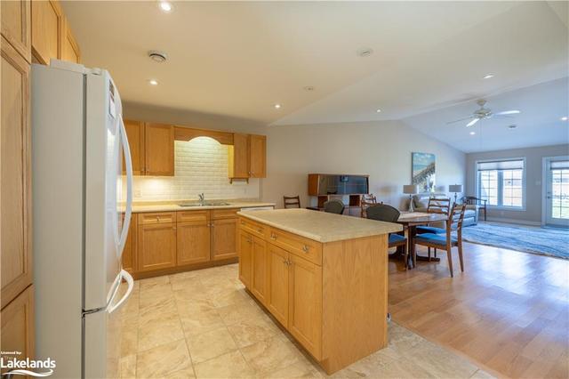 30 Meadows Lane, House attached with 2 bedrooms, 1 bathrooms and 2 parking in Wasaga Beach ON | Image 16