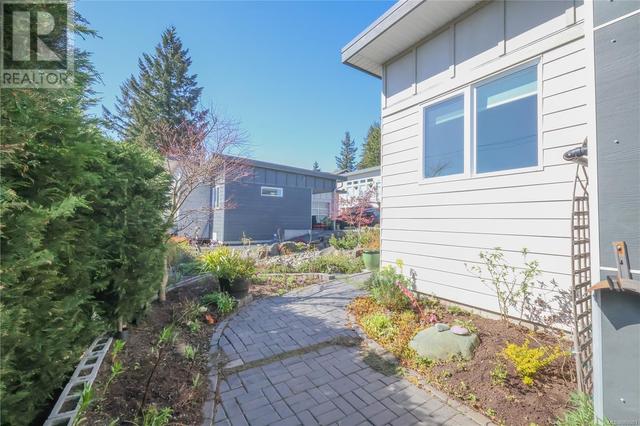 7 - 325 Niluht Rd, House attached with 3 bedrooms, 2 bathrooms and null parking in Campbell River BC | Image 22