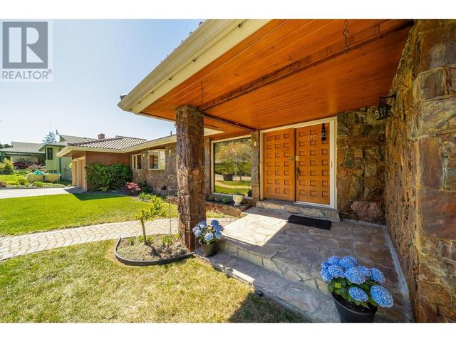 110 Boppart Court, House detached with 3 bedrooms, 3 bathrooms and 4 parking in Kelowna BC | Image 5