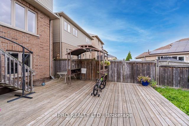 12 Bankfield Cres, House detached with 3 bedrooms, 4 bathrooms and 6 parking in Hamilton ON | Image 31
