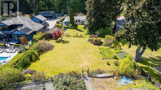 8028 Lantzville Rd, House detached with 4 bedrooms, 3 bathrooms and 4 parking in Lantzville BC | Image 5