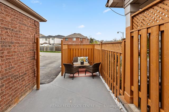 140 Manley Lane, House attached with 3 bedrooms, 3 bathrooms and 4 parking in Milton ON | Image 28